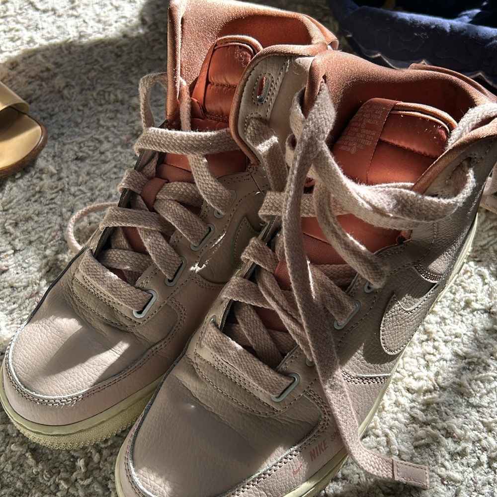 Nike AF-1 pink sneakers
